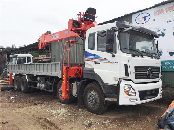 Xe tải Dongfeng Trường Giang gắn Cẩu Kanglim 10 tấn